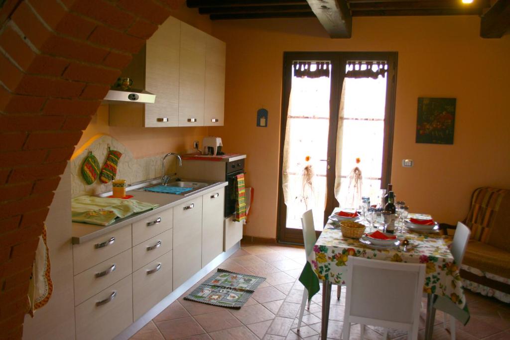 Kuchyň nebo kuchyňský kout v ubytování Casa Rolu
