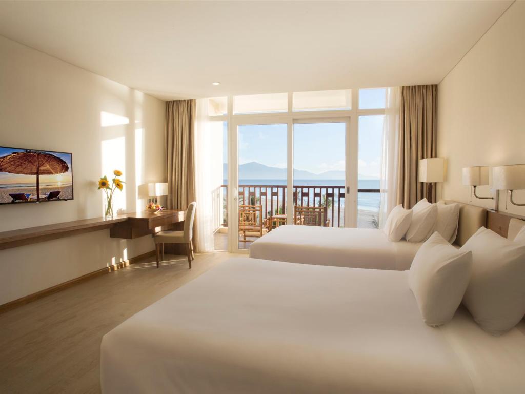 Premium Deluxe Double Room with Balcony - Ocean View