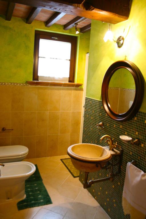 Koupelna v ubytování Casa Rolu