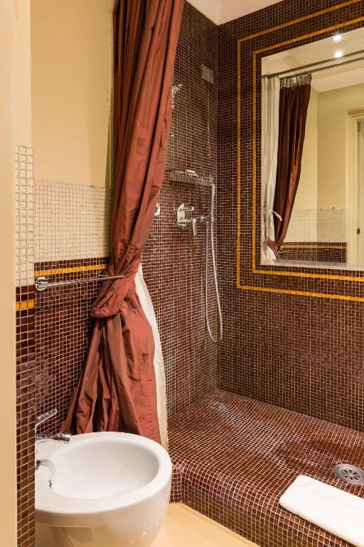 Rooms Roma - Monti - Double Room With Private External Bathroom