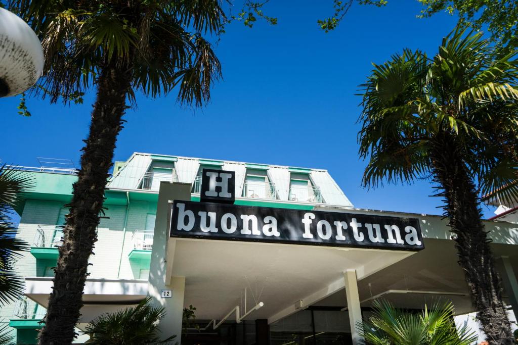 Budynek, w którym mieści się hotel