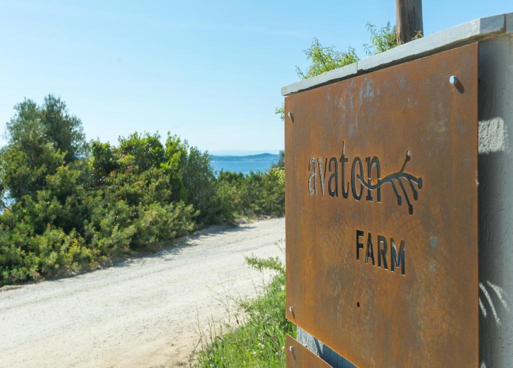 Avaton Farm - Housity