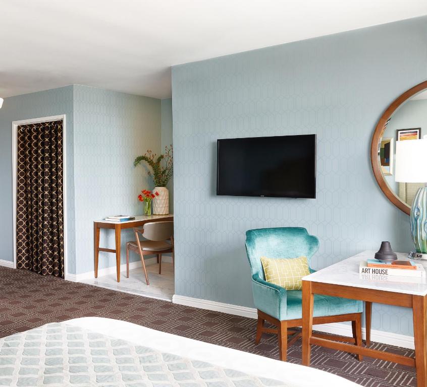 The Laurel Inn, part of JdV by Hyatt - Double Room With Two Double Beds And Kitchenette