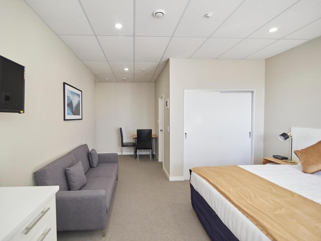 Three Palms Lodge - Resim 12