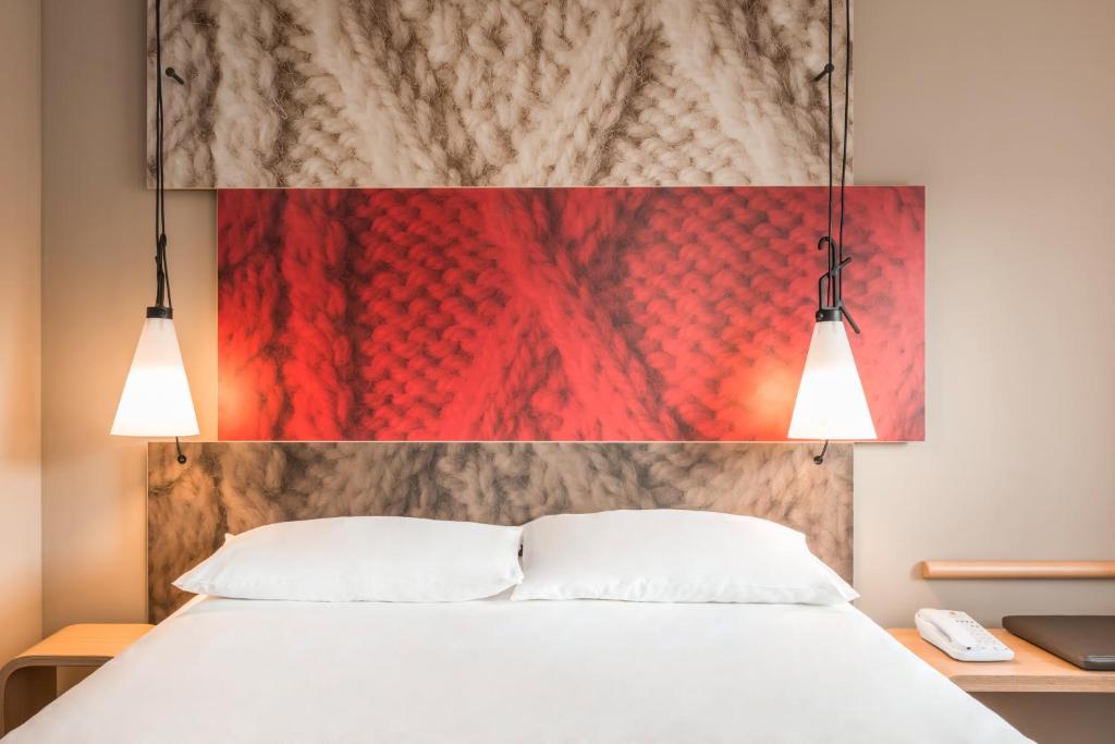 Postel nebo postele na pokoji v ubytování Ibis Albi