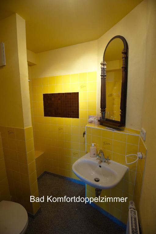 Koupelna v ubytování Exempel Schlafstuben und Quartier Langer Hals