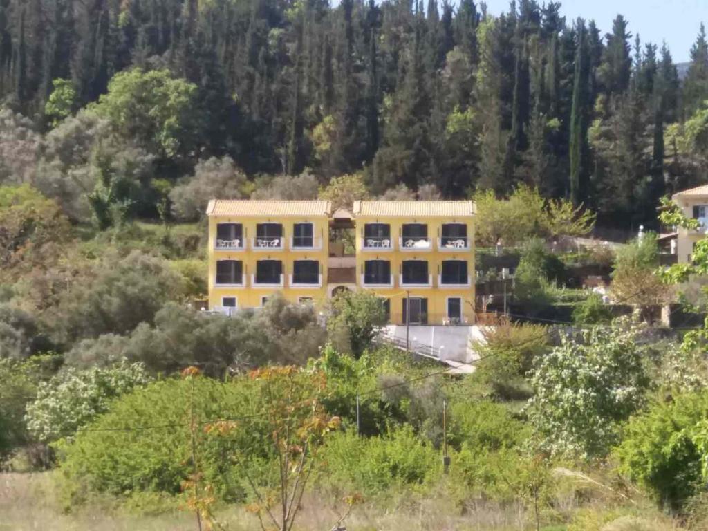 Příroda nedaleko aparthotelu