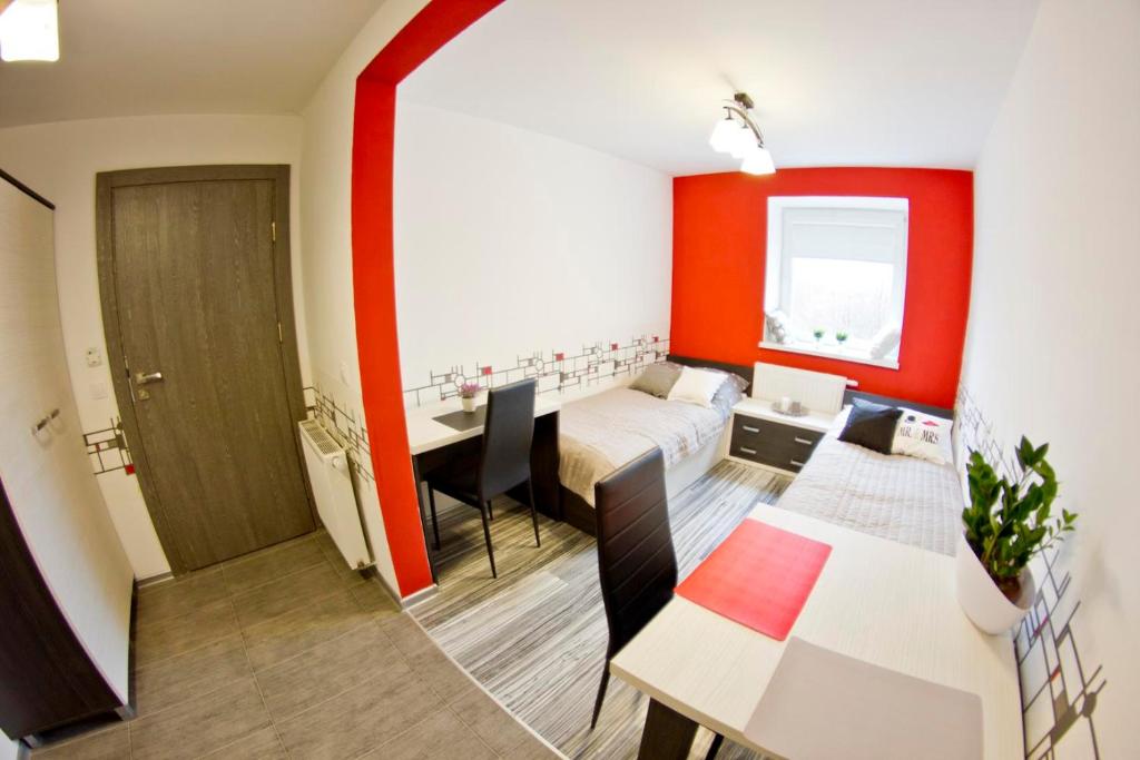 Park Apartament - ツインルーム シャワー付