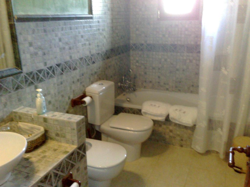 Un baño de Complejo Rural El Marañal
