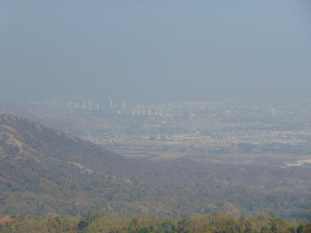 Un paisaje natural cerca of the country house