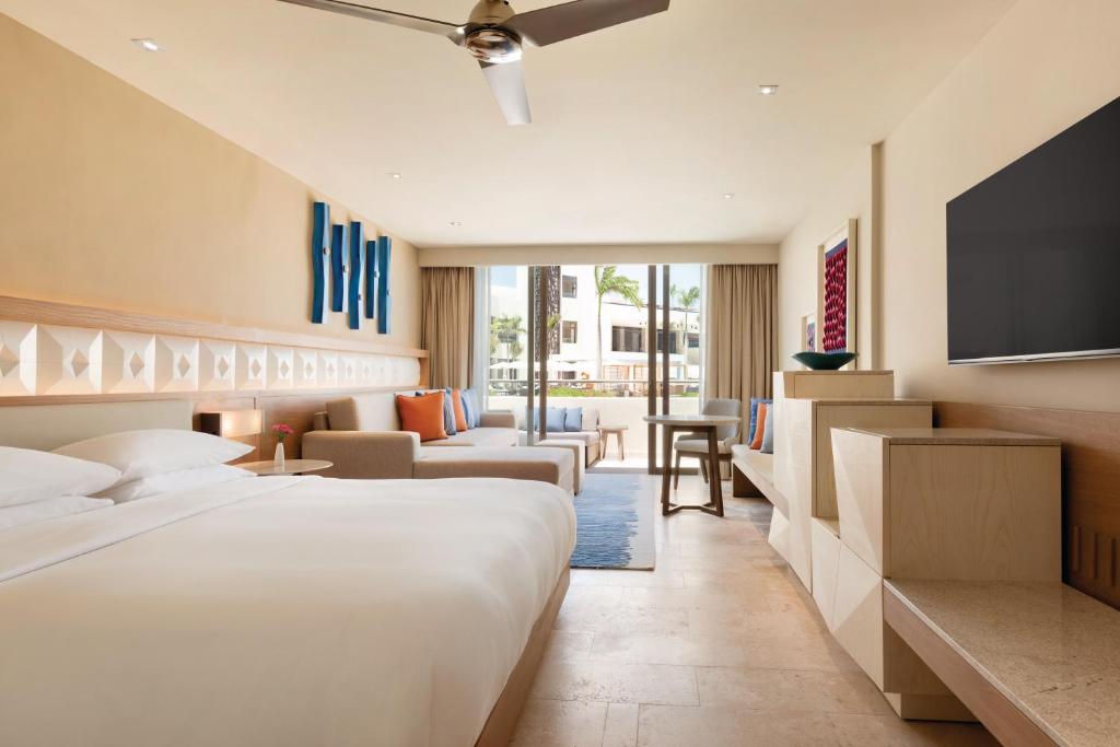 Hyatt Ziva Cancun All-Inclusive photo 3