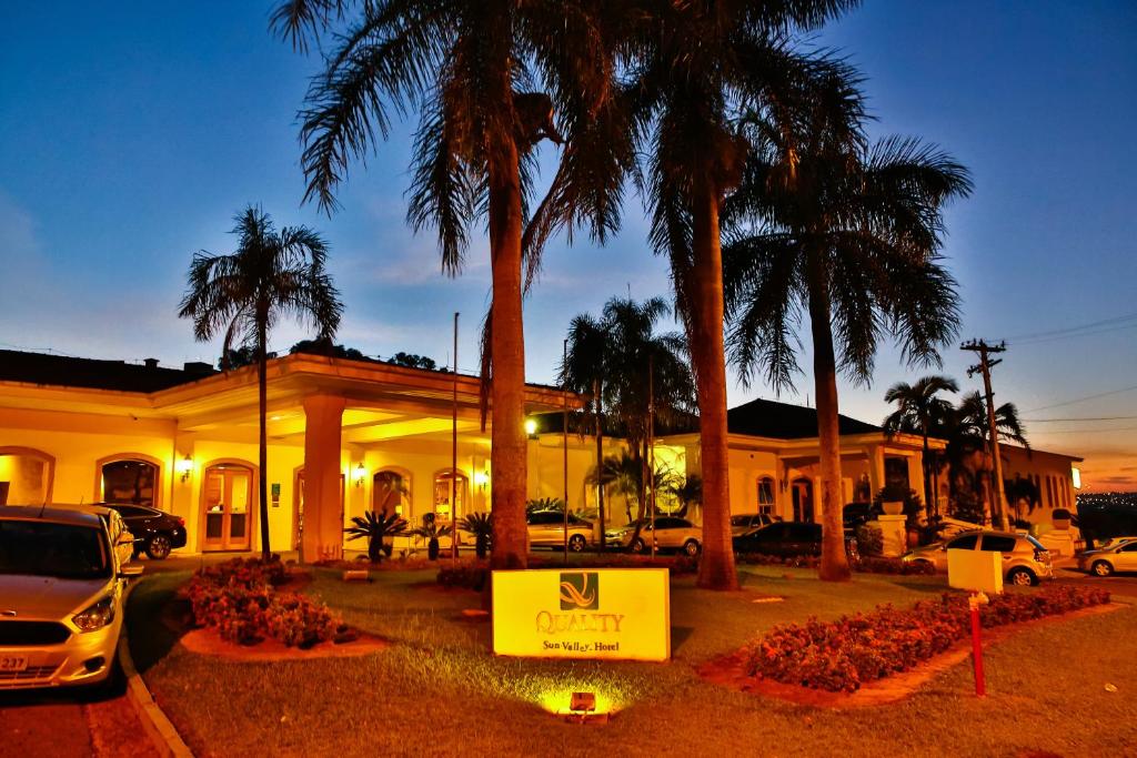  Quality Hotel & Convention Center Marília