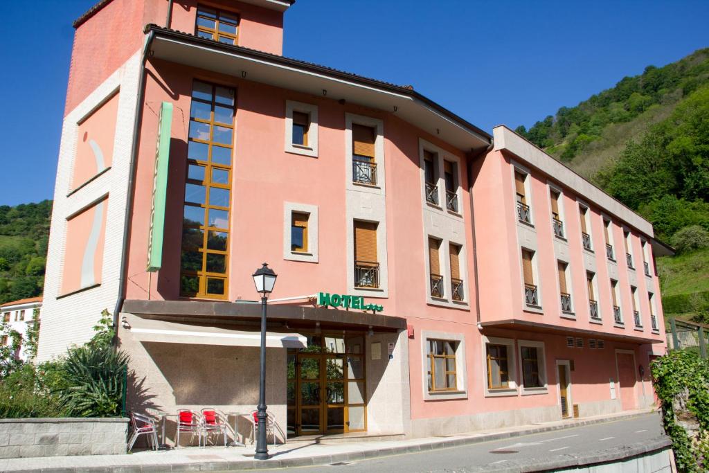Φωτογραφία από το άλμπουμ του Hotel las Cruces σε Belmonte de Miranda