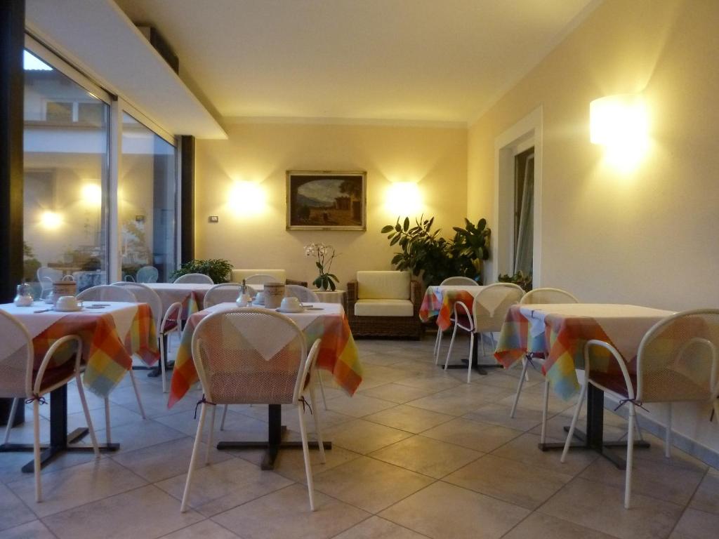 Posezení v ubytování Garnì Ischia