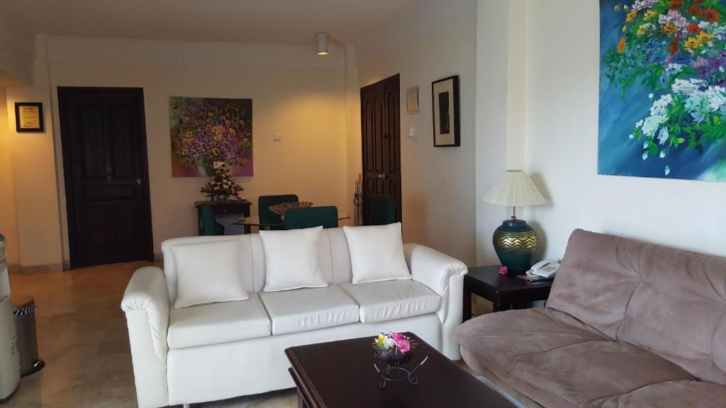 Private Apartments at Jayakarta Resort - Three-Bedroom Apartment