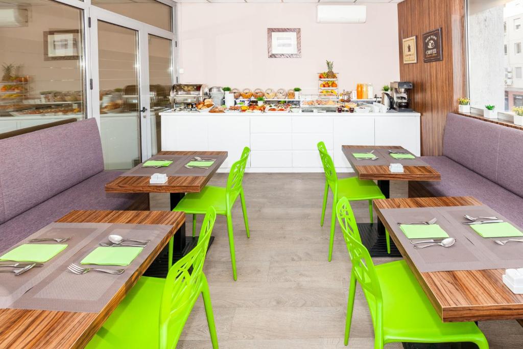 Restoran või mõni muu söögikoht majutusasutuses Adresa Suites