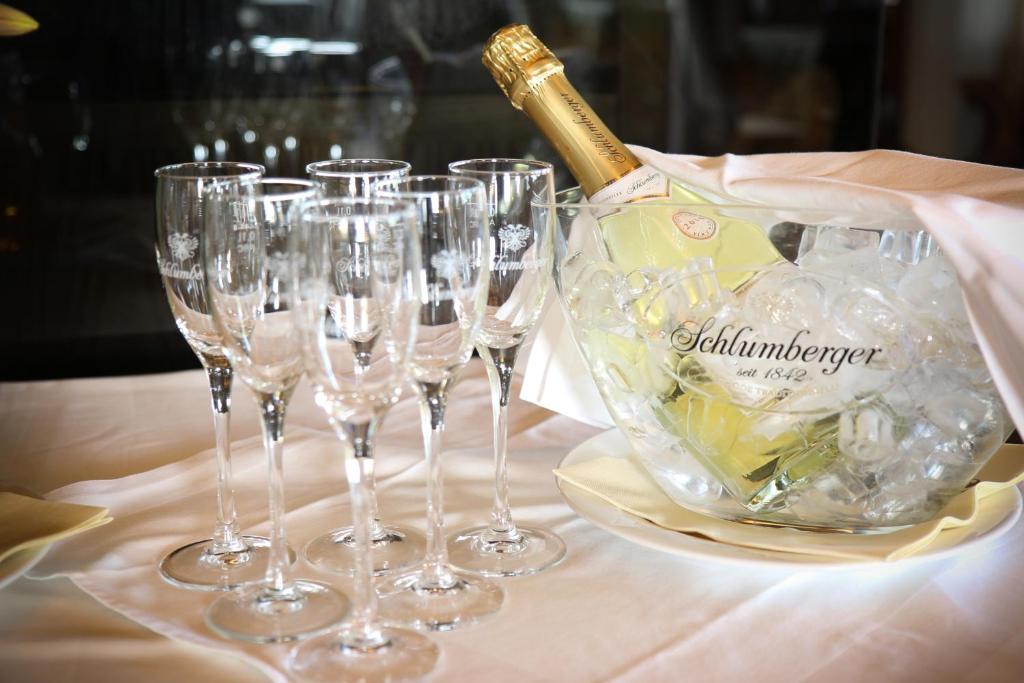 Nápoje v ubytovaní Hotel Gasthof Neuner
