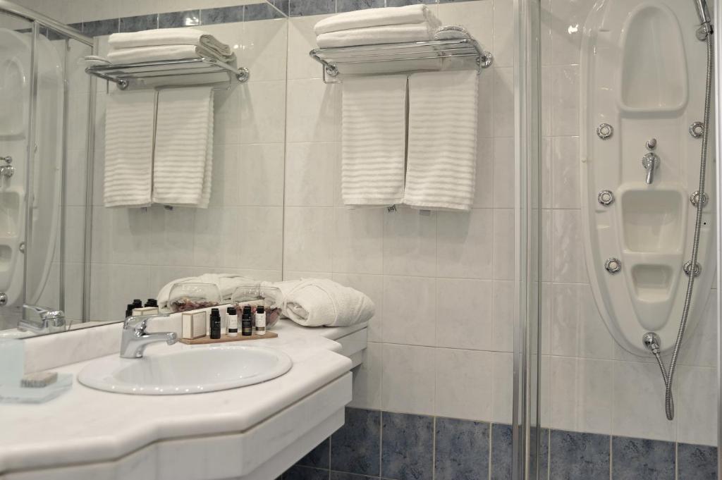 Athens Atrium Hotel & Jacuzzi Suites - Resim 32
