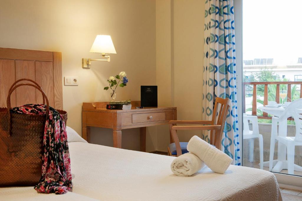 Postel nebo postele na pokoji v ubytování Hotel Voramar - Emar Hotels
