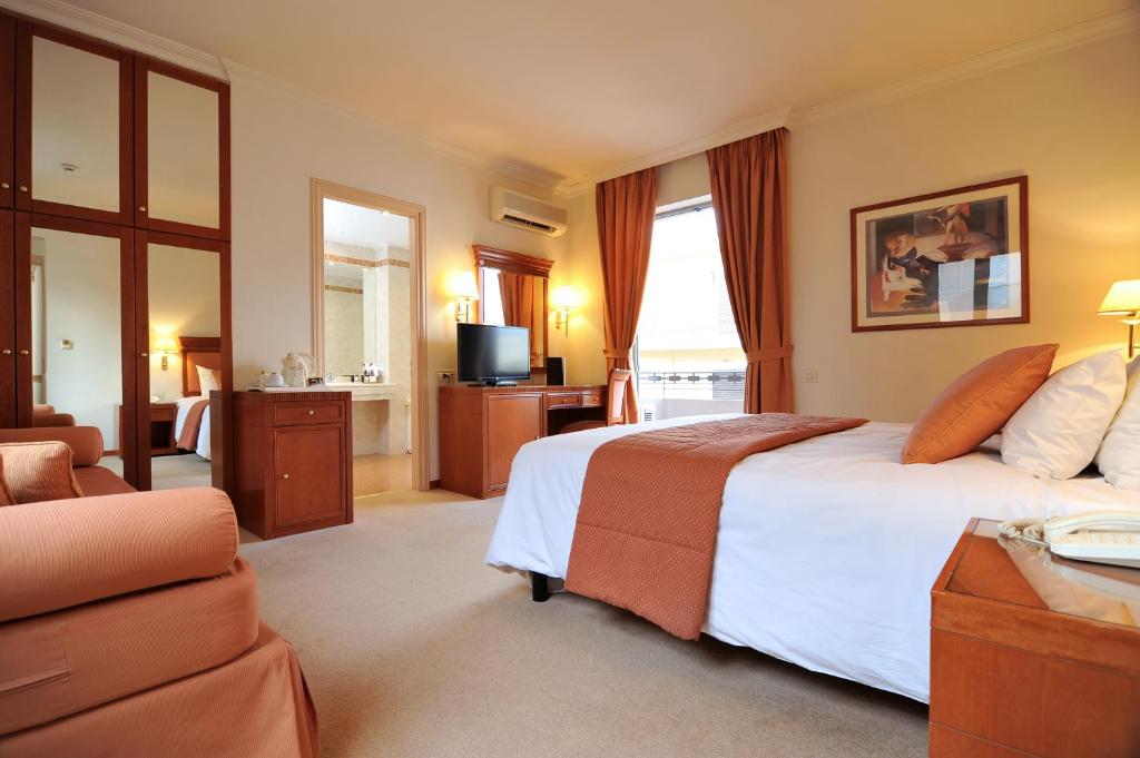 Athens Atrium Hotel & Jacuzzi Suites - Resim 22