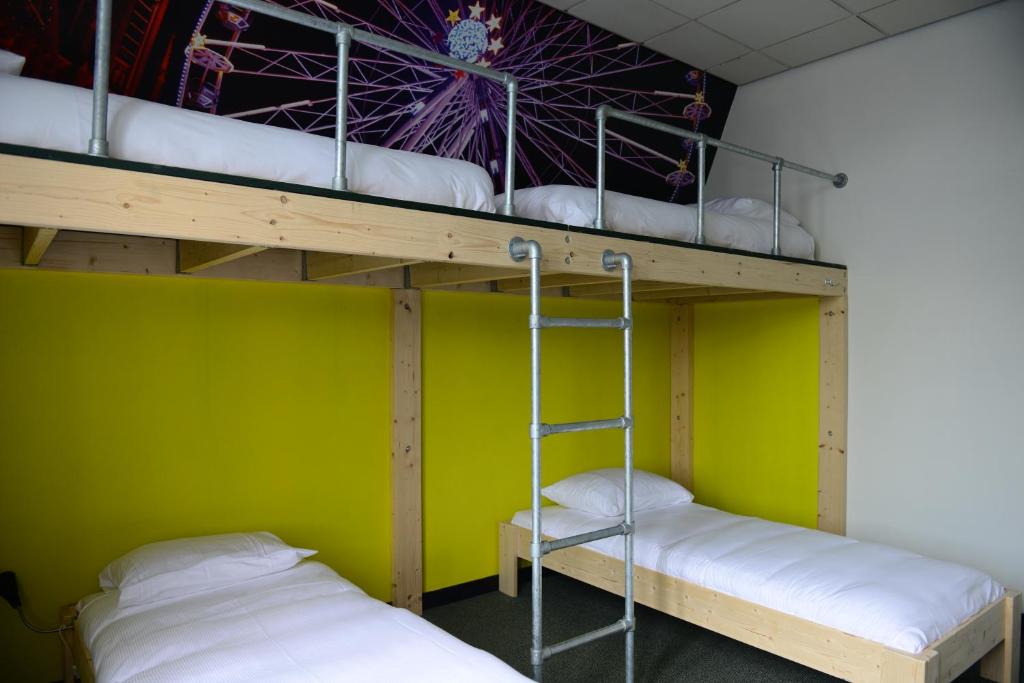 Hostel Roots - Eenpersoonsbed In Een Vrouwelijke Slaapzaal
