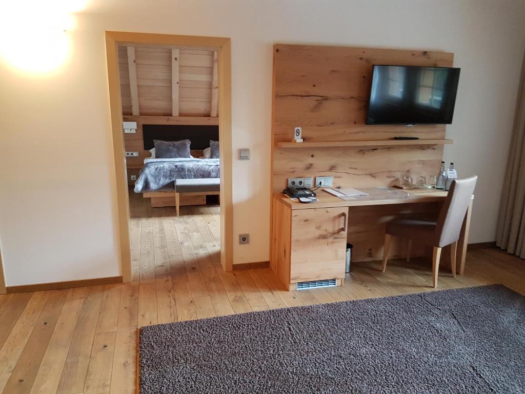 Kuchyň nebo kuchyňský kout v ubytování Gästehaus der Geroldsauer Mühle