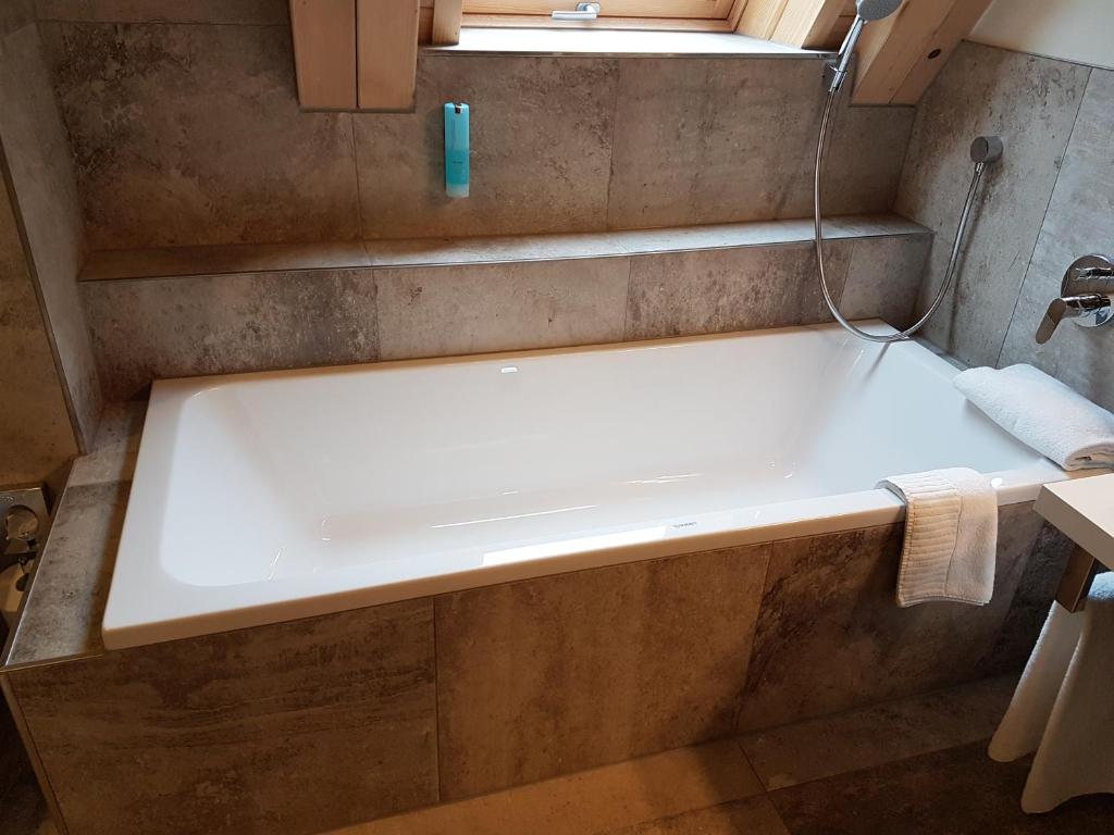 Koupelna v ubytování Gästehaus der Geroldsauer Mühle