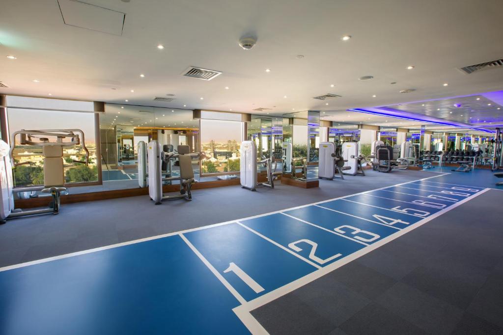 Fitness centrum a/nebo fitness zařízení v ubytování Ayla Grand Hotel