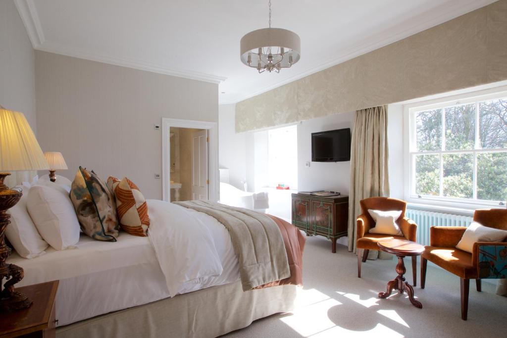 Storrs Hall Hotel on the shore of Lake Windermere - Resim 45