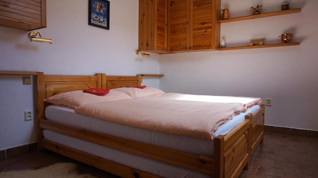 Postel nebo postele na pokoji v ubytování Pension Karolína