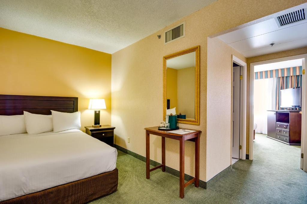 Sawridge Inn and Conference Centre Edmonton South - Resim 2