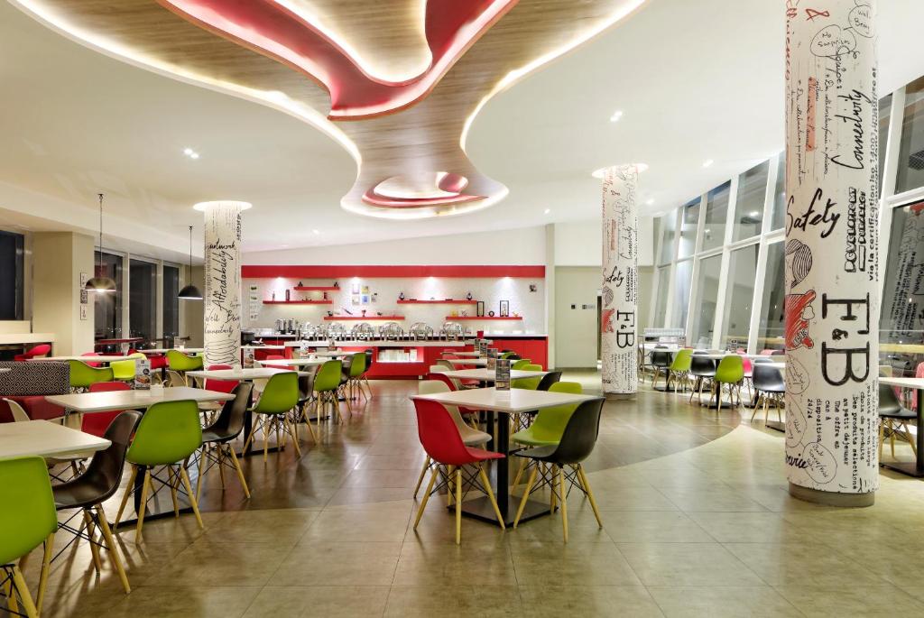 Restaurace v ubytování Ibis Padang
