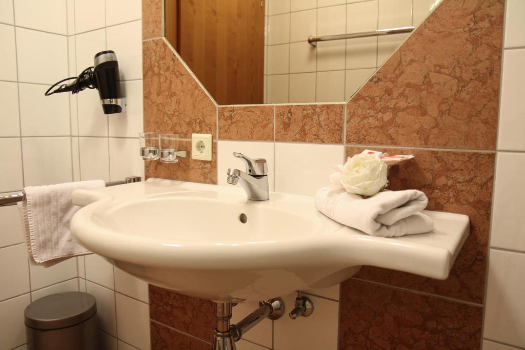 Kúpeľňa v ubytovaní Hotel Gasthof Neuner