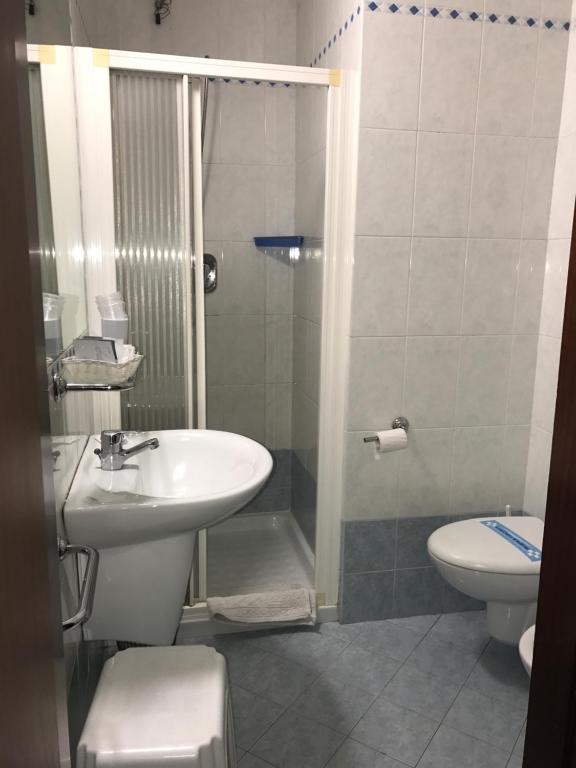 Koupelna v ubytování Hotel St Pierre