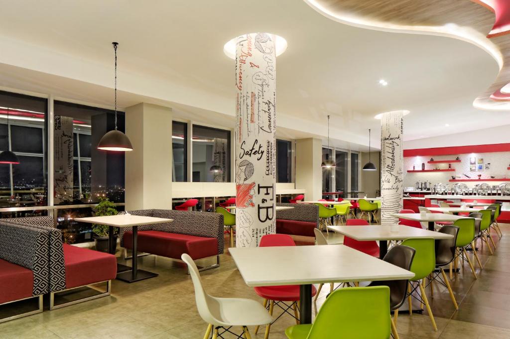 Restaurace v ubytování Ibis Padang