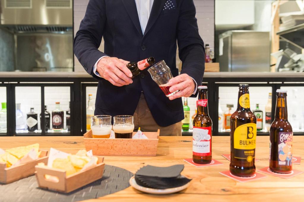 Hotel Barcelona Universal - Resim 14