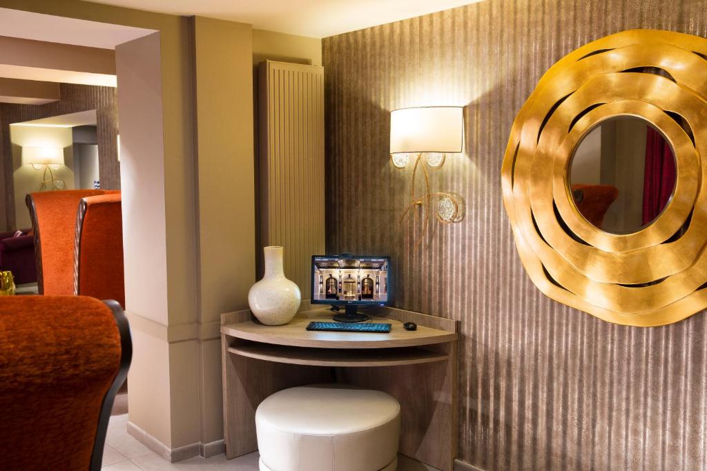 Hôtel Mondial - Resim 20