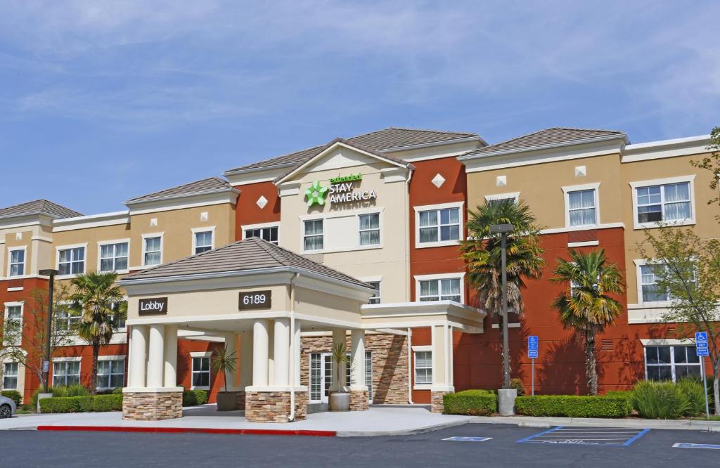 una representación de la parte delantera de un hotel en Extended Stay America Suites - San Jose - Edenvale - South, en San José