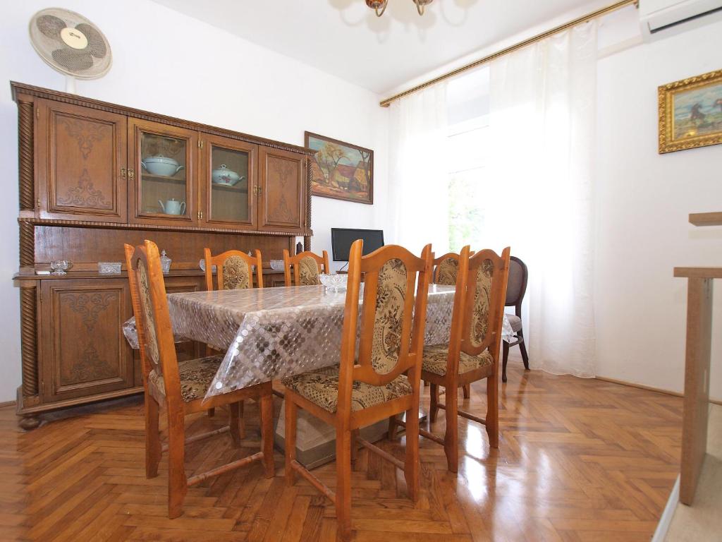 Zdjęcie z galerii obiektu Apartments Paulina 1347 w Puli