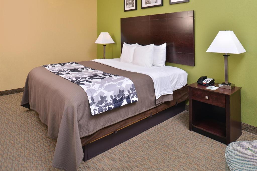 Sleep Inn & Suites Downtown Houston Near Convention Center photo