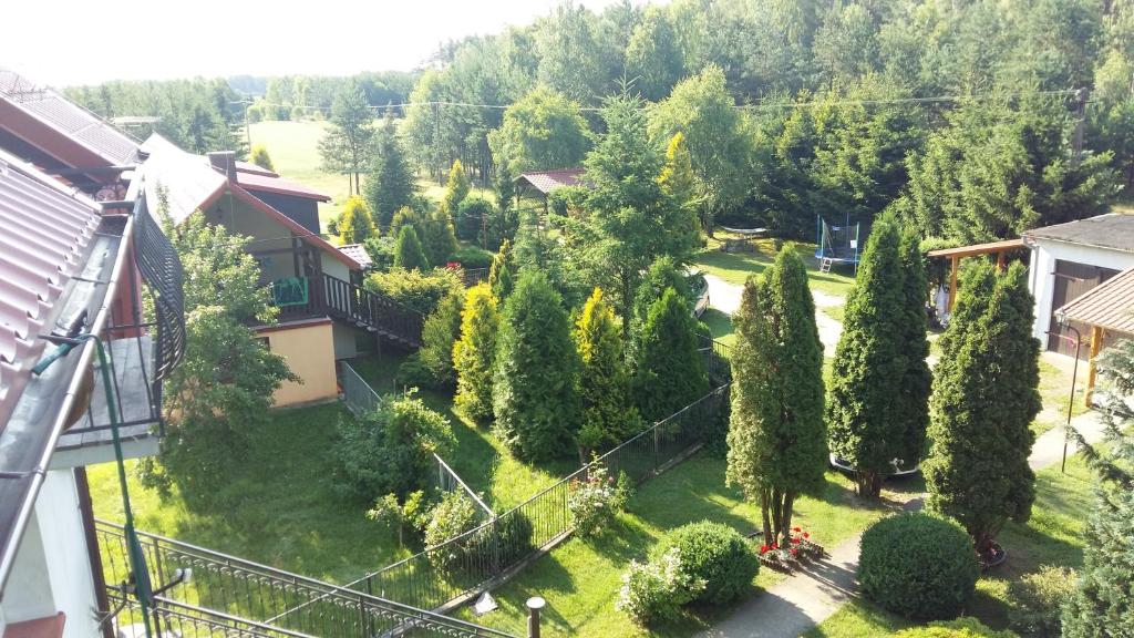 Vonkajšia záhrada v ubytovaní Agroturystyka Pod Klonem