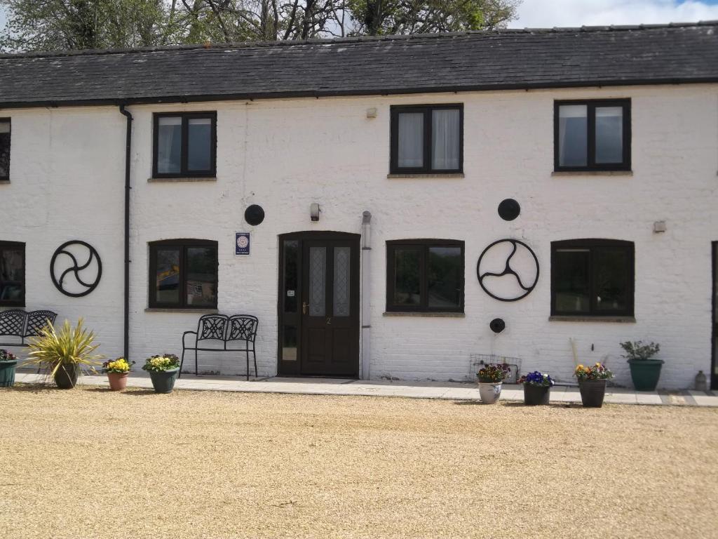 Το κτήριο όπου στεγάζεται  η παραθεριστική κατοικία