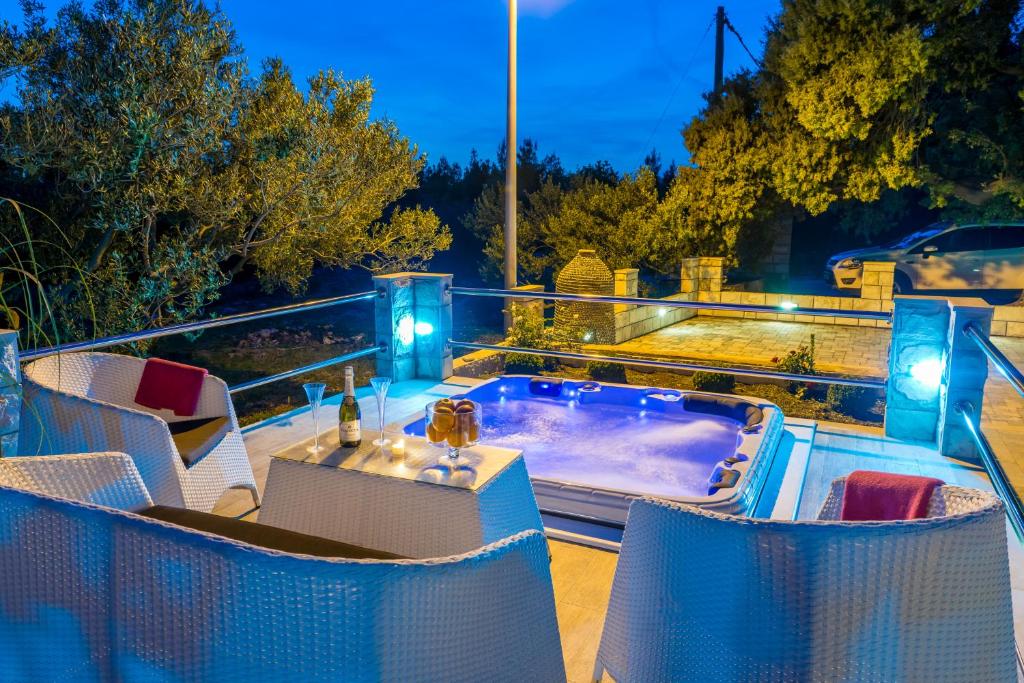 Bazén v ubytování Apartments Windrose nebo v jeho okolí