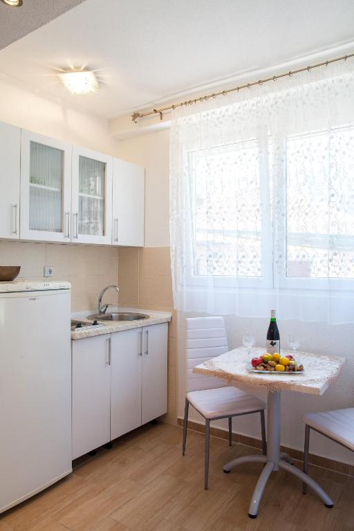 Apartments & Rooms Jelka - 8