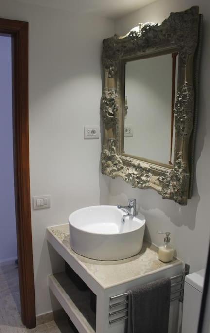 A bathroom at Magnifico apartamento en las dunas de corralejo