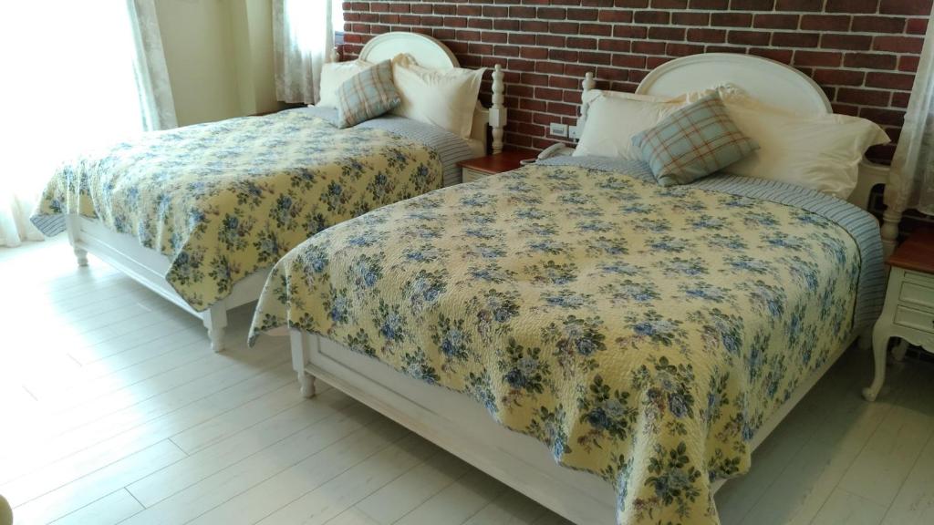 Letto o letti in una camera di Charmole