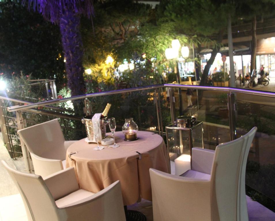 Waldorf Suite Hotel - Resim 23