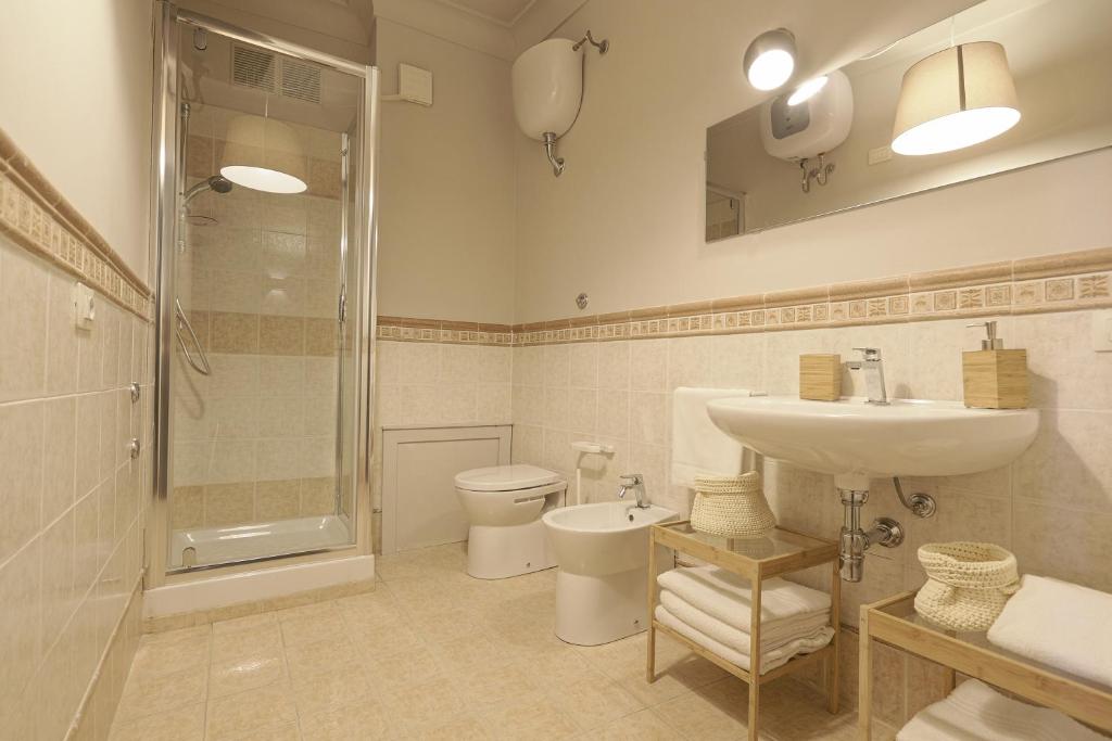 Koupelna v ubytování B&B Palazzo Bibirria