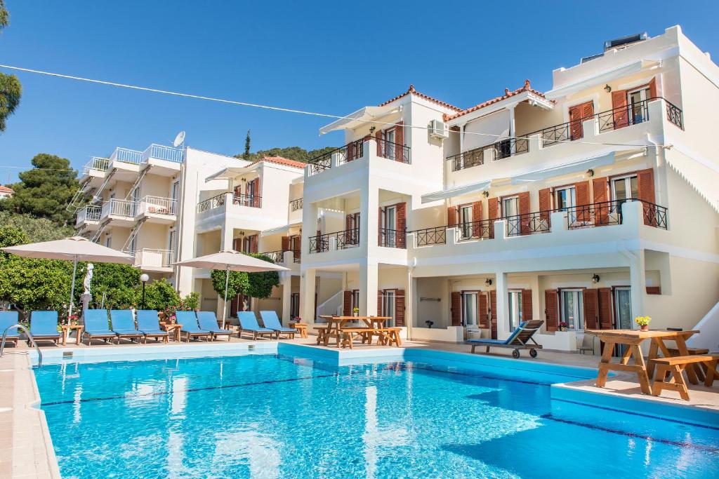 Bazén v ubytování Kostis Villas nebo v jeho okolí