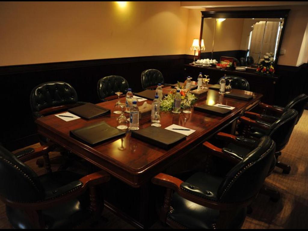 Arabian Courtyard Hotel & Spa - Resim 35